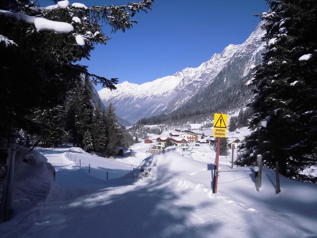 Hotel Haus Waldheim Sankt Leonhard im Pitztal Exterior foto