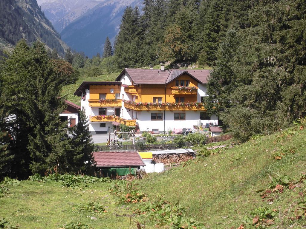 Hotel Haus Waldheim Sankt Leonhard im Pitztal Exterior foto